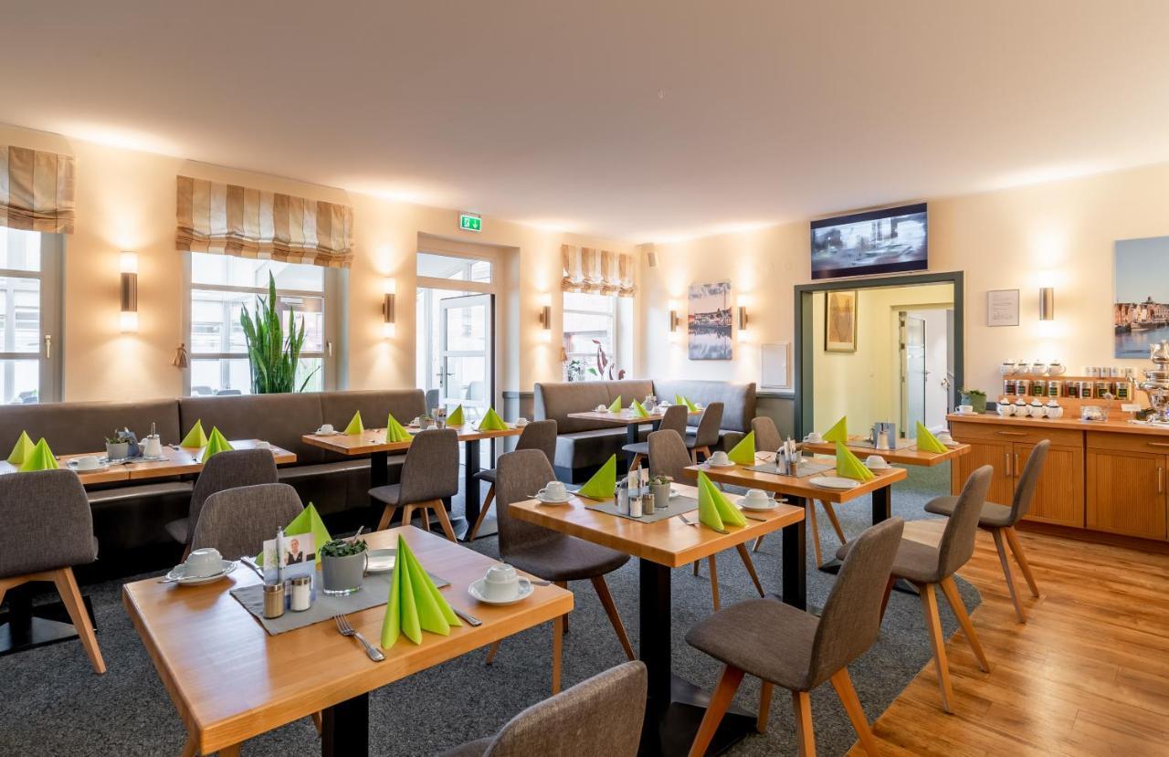 Nordsee-Hotel Hinrichsen Husum  Bagian luar foto